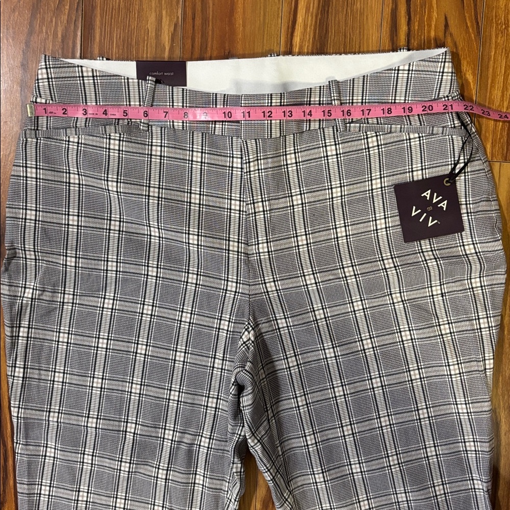 Ava & Viv cream plaid ankle pants, size 18, NWT. - Picture 7 of 13